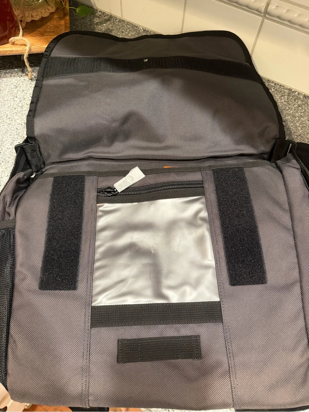 Gap Men's Gray Messenger Bag - Durable Everyday Carry Unused